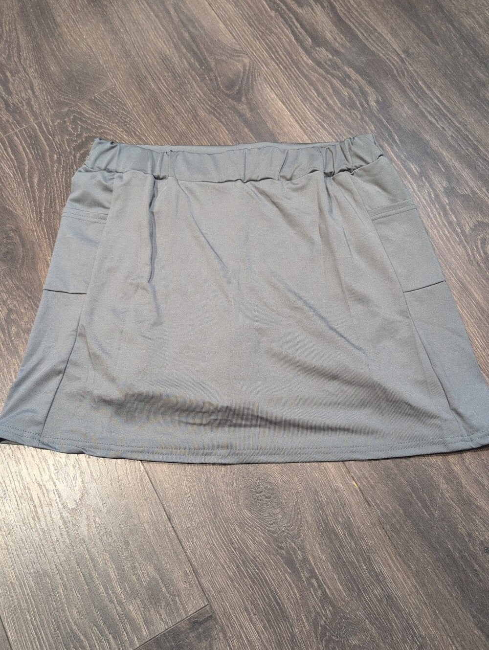 Everyday Stretch Mini Skirt in Gray